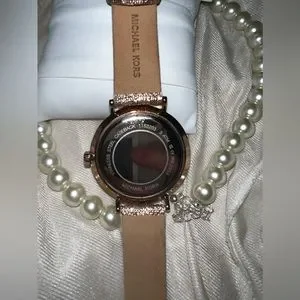 Michael Kors | Accessories | Brand New Without Tags Michael  display picture 3